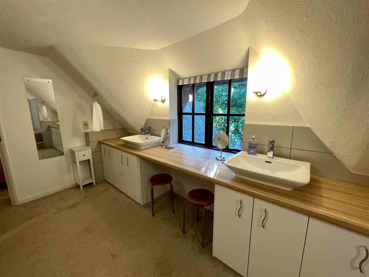 resized-2349823-En-suite to the master bedroom at Galtons with 2 sinks.jpg